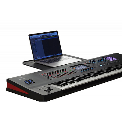 Рабочая станция Roland FANTOM-8
